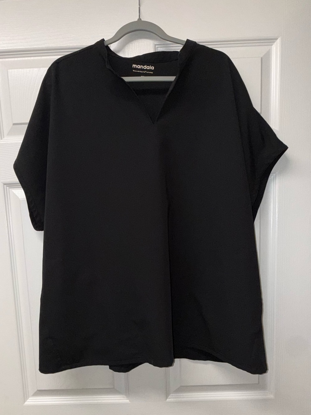 Women’s Mandala Scrub Top- Black Equa-Tek V-Neck Plus Size Scrub Top | Size: 3XL